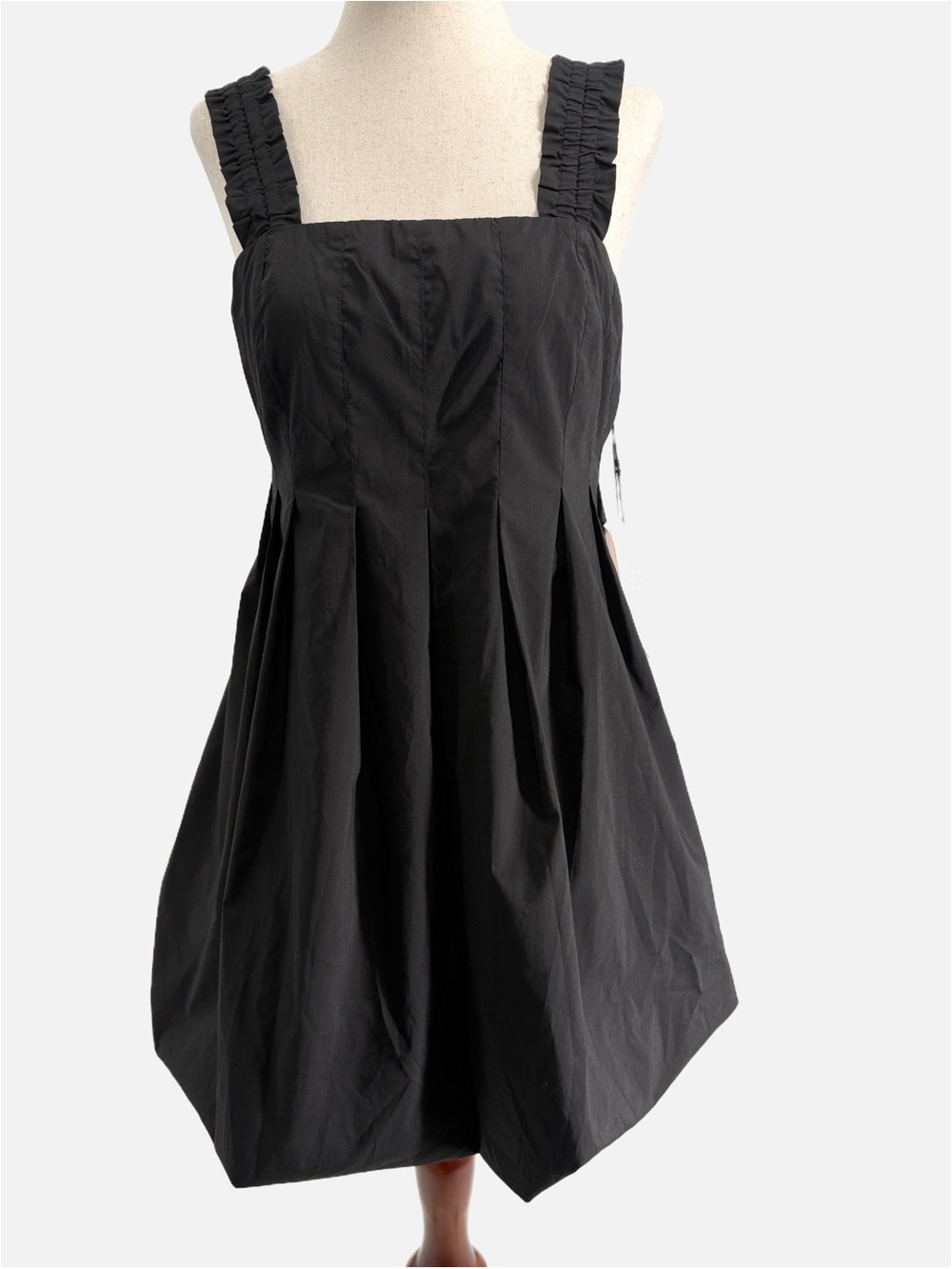 Grand Street Studios Bubble Hem Mini Dress Black Smocked Back NWT Medium - Picture 2 of 9